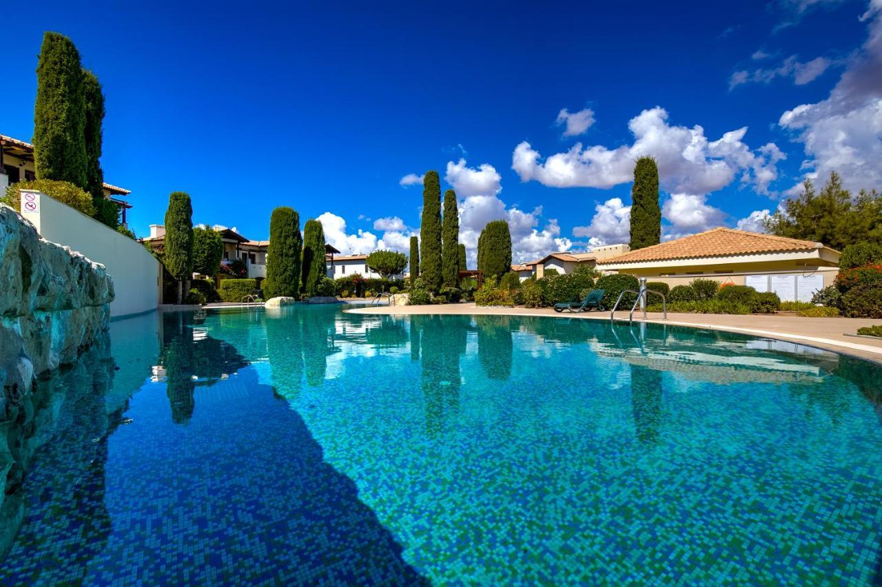 2 Bedroom Apartment Assia With Communal Pool, Aphrodite Hills Resort Kouklia Ngoại thất bức ảnh